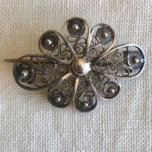Exquisite antique JBJ 925 S sterling silver broach